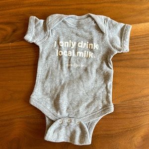 NEW Sweetgreen Organic Baby Milk Onesie / 0-3M